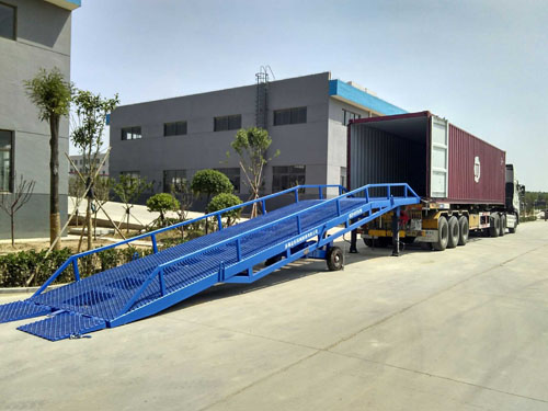 移動式登車橋 移動式登車橋